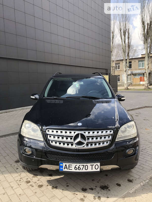 Mercedes-benz M-class (2006)