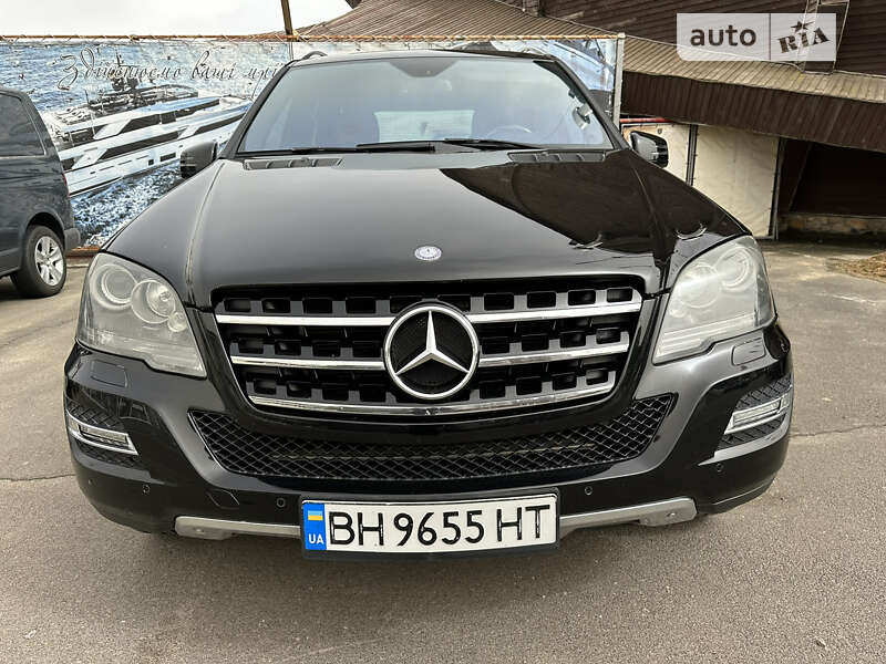 Mercedes-benz M-class (2011)