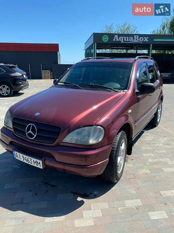 Mercedes-benz M-class (1998)