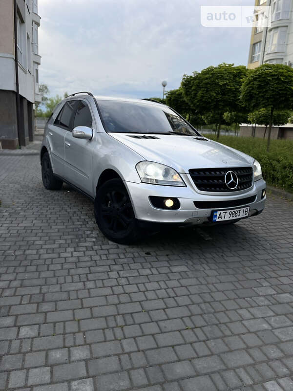 Mercedes-benz M-class (2005)