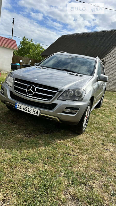 Mercedes-benz M-class (2011)