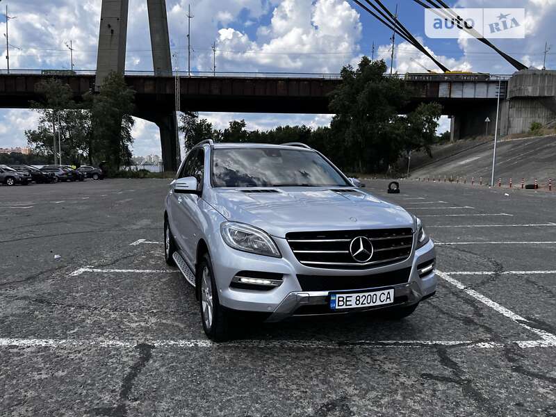 Mercedes-benz M-class (2012)