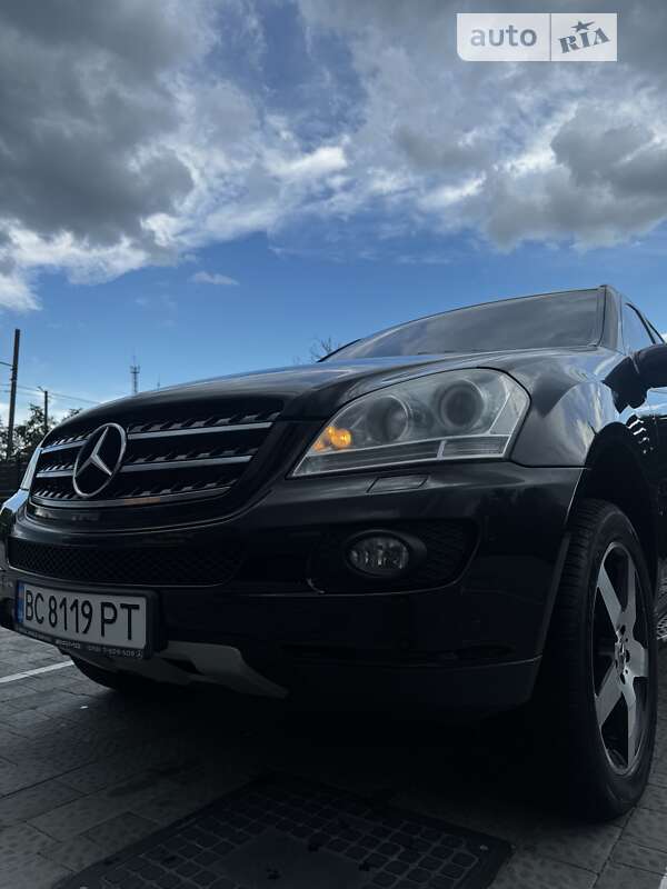 Mercedes-benz M-class (2006)