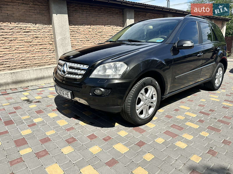 Mercedes-benz M-class (2007)