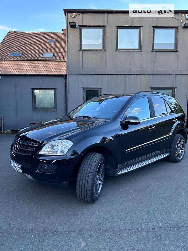 Mercedes-benz M-class (2007)