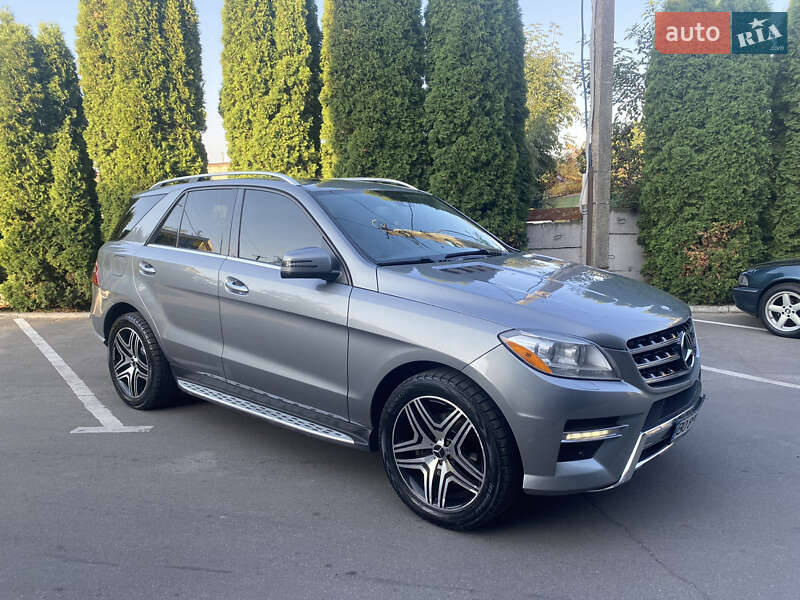 Mercedes-benz M-class (2015)