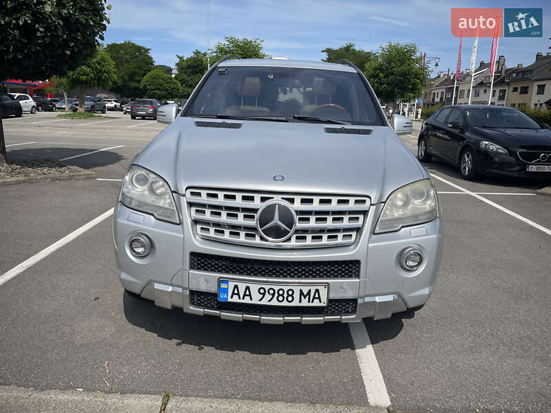 Mercedes-benz M-class (2011)