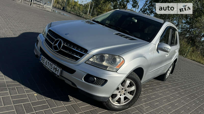 Mercedes-benz M-class (2006)