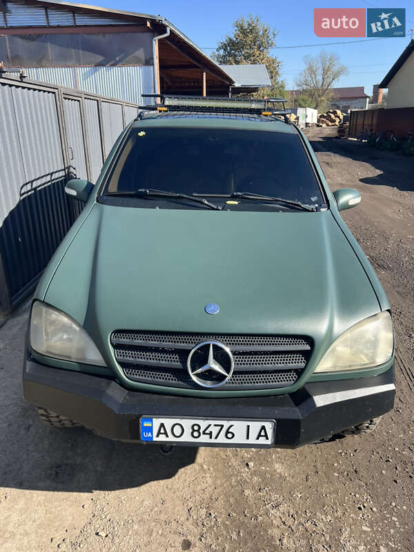 Mercedes-benz M-class (1998)