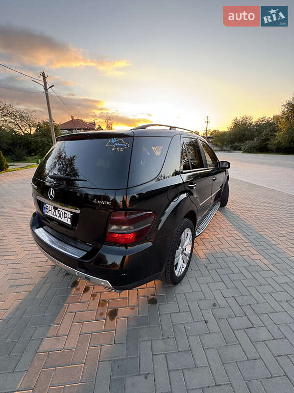 Mercedes-benz M-class (2008)