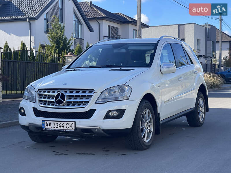 Mercedes-benz M-class (2010)