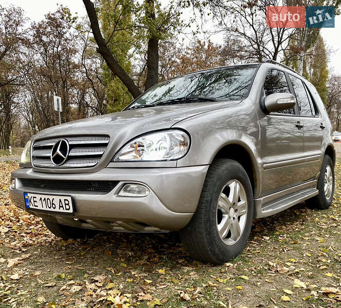 Mercedes-benz M-class (2004)
