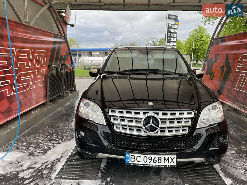 Mercedes-benz M-class (2009)