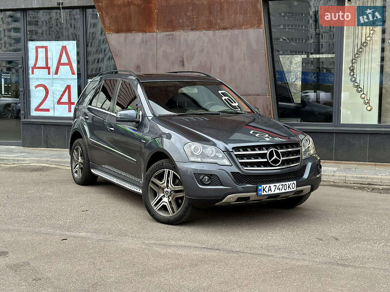 Mercedes-benz M-class (2010)