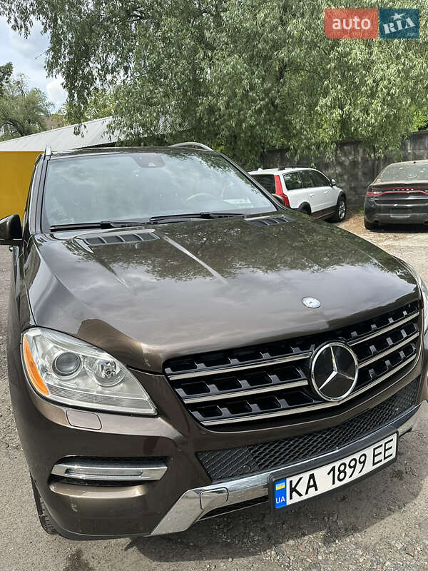 Mercedes-benz M-class (2015)
