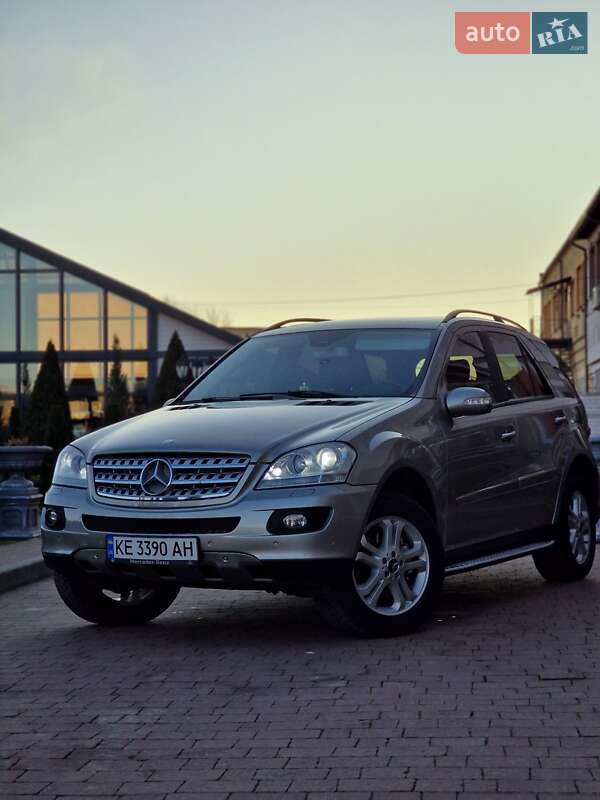 Mercedes-benz M-class (2008)