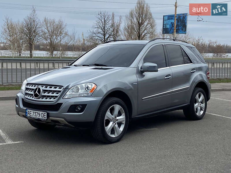 Mercedes-benz M-class (2011)