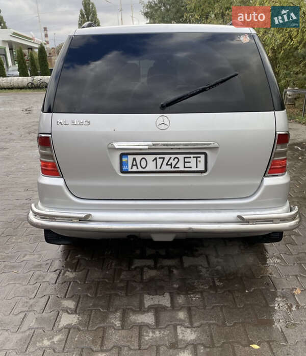 Mercedes-benz M-class (2000)