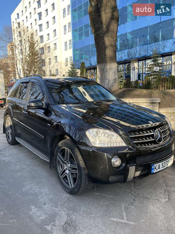 Mercedes-benz M-class (2005)