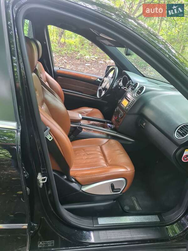 Mercedes-benz M-class (2011)