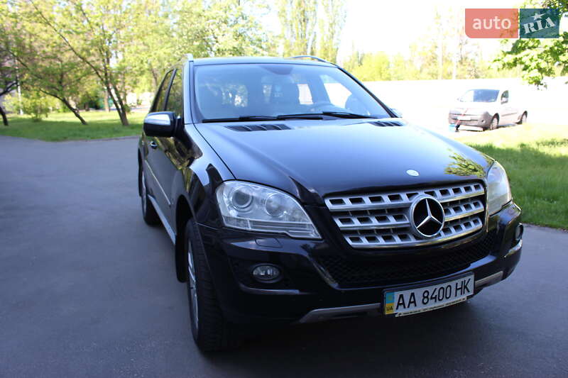 Mercedes-benz M-class (2010)