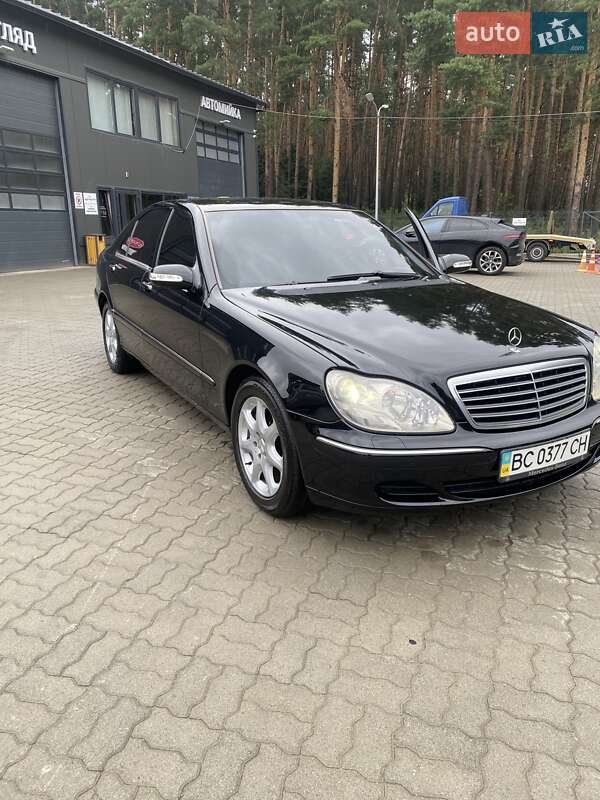 Mercedes-benz S-class (2004)