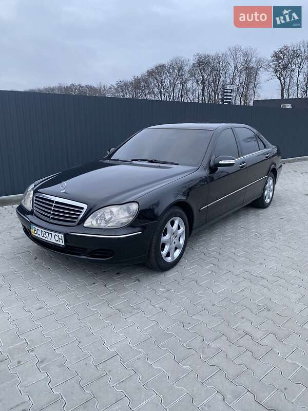 Mercedes-benz S-class (2004)