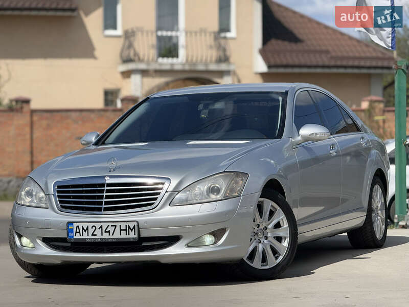 Mercedes-benz S-class (2006)