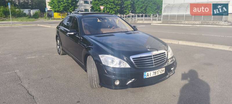 Mercedes-benz S-class (2008)