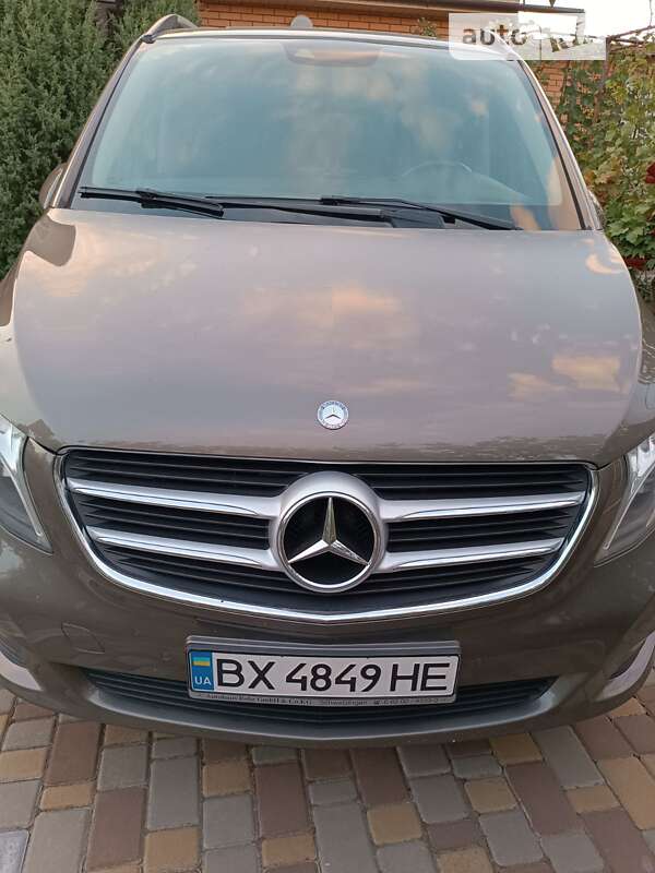 Mercedes-benz V-class (2014)