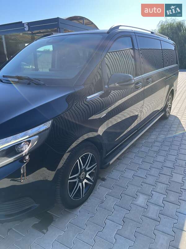 Mercedes-benz V-class (2017)