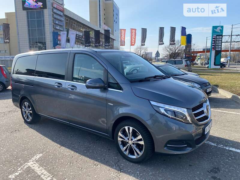Mercedes-benz V-class (2017)
