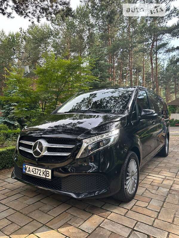Mercedes-benz V-class (2019)