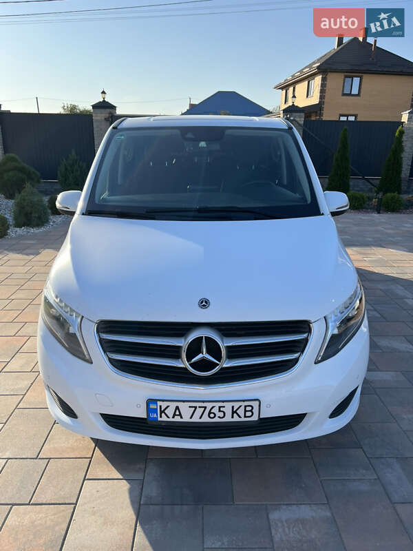 Mercedes-benz V-class (2017)