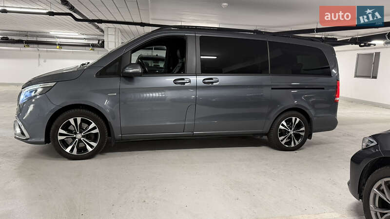 Mercedes-benz V-class (2014)