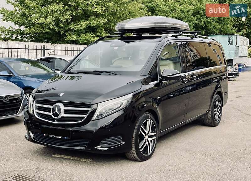 Mercedes-benz V-class (2017)