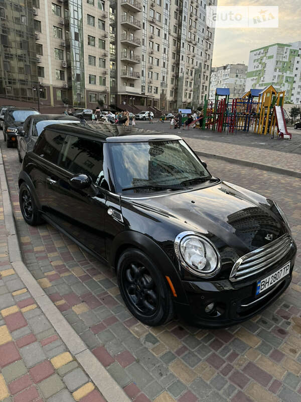 Mini Cooper (2012)