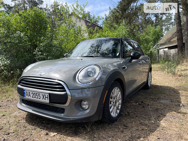 Mini Hatch (2015)