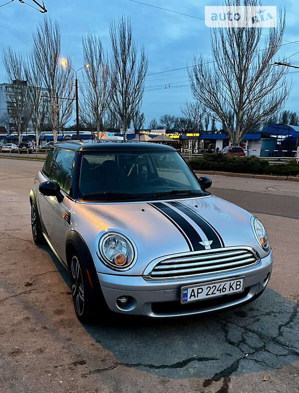Mini Hatch (2009)