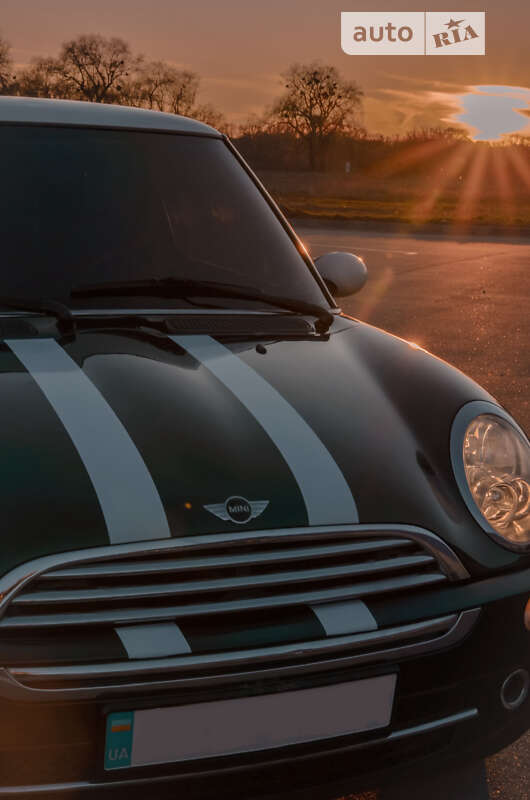 Mini Cooper (2005)