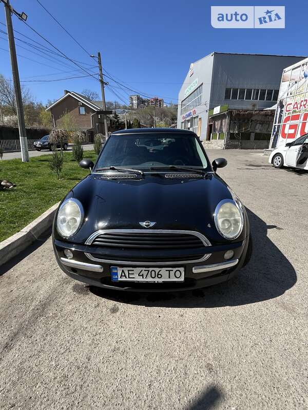 Mini Hatch (2002)