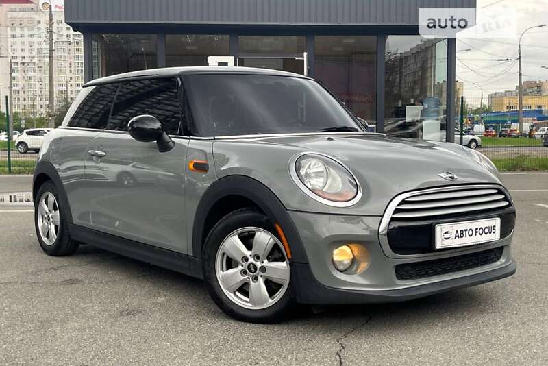 Mini Hatch (2015)