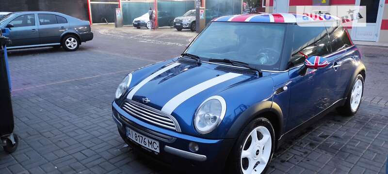 Mini Hatch (2004)