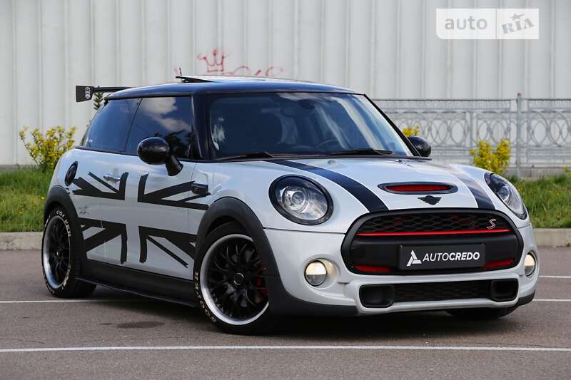 Mini Hatch (2014)