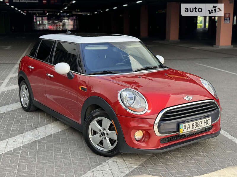 Mini Hatch (2016)