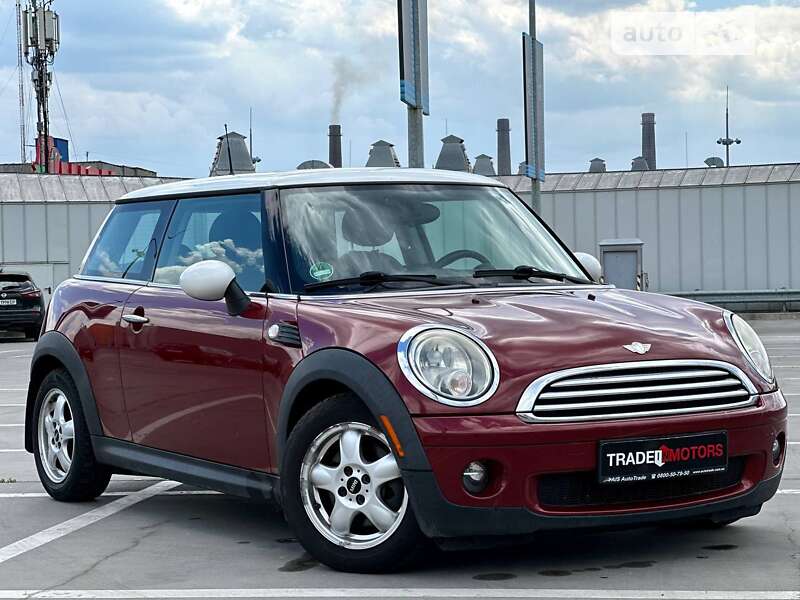 Mini Cooper (2008)