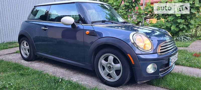 Mini Hatch (2009)