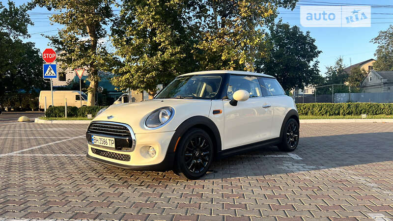 Mini Cooper (2017)