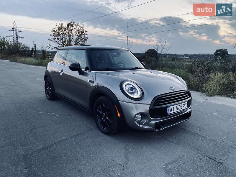 Mini Cooper (2019)