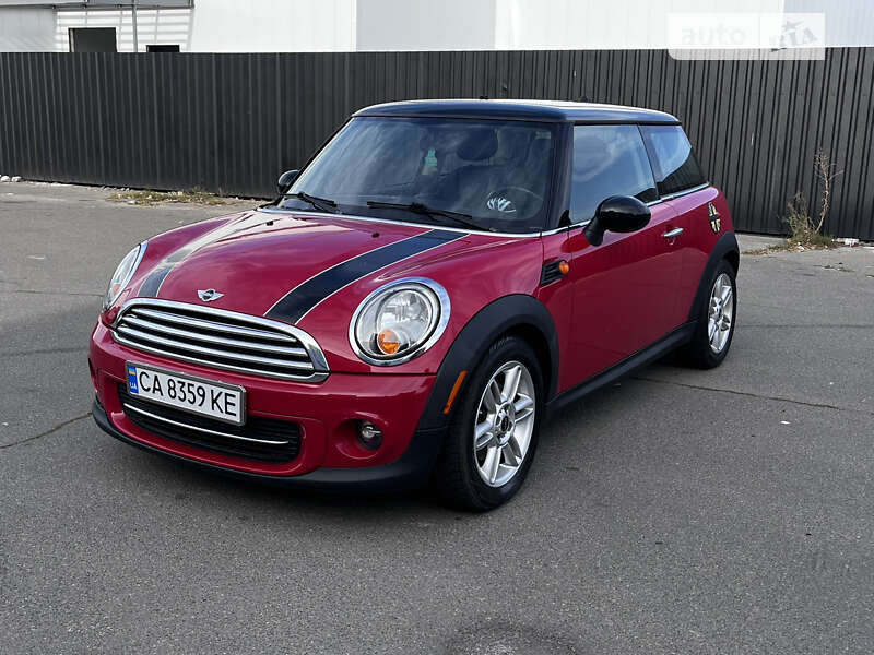 Mini Cooper (2010)